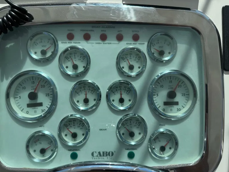 Slide: The Image of Cabo 45 EMMA - Cockpit Helm 2002 CABO 45 EMMA - 5830090