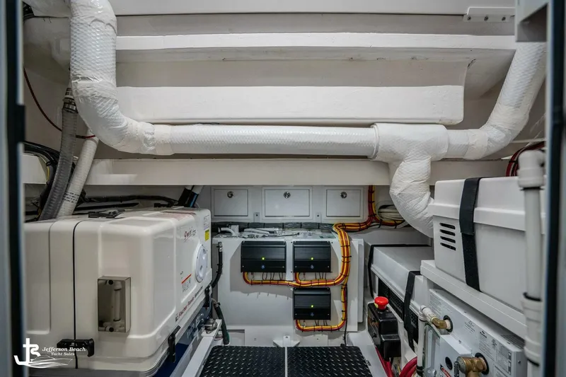 Slide: The Image of Valhalla Boatworks V-46 2025 - 5887518