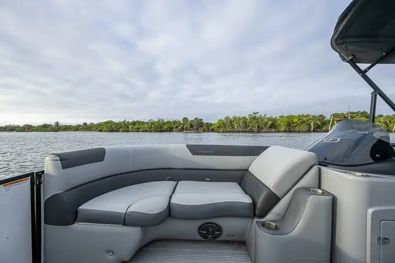 Slide: The Image of Veranda Relax VR22RFL Tri-Toon 2023 - 5830193