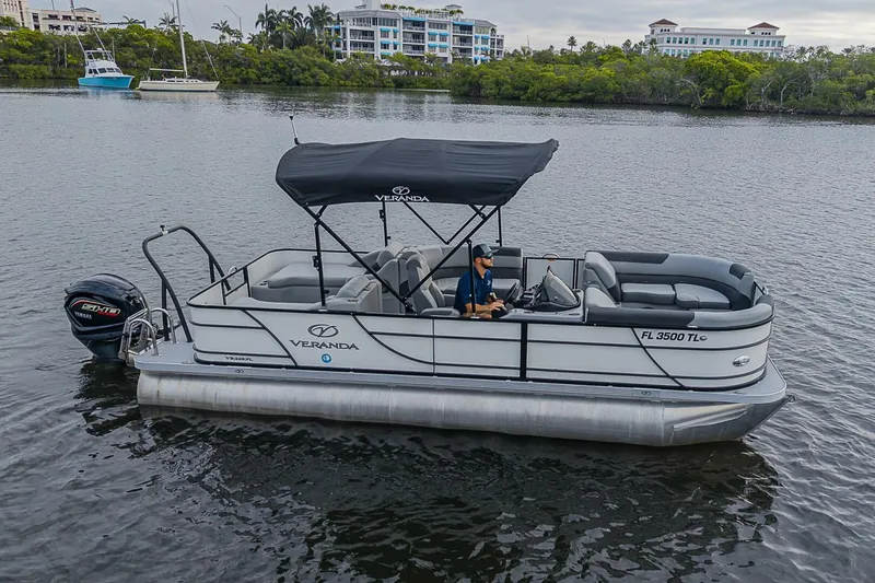 Slide: The Image of Veranda Relax VR22RFL Tri-Toon 2023 - 5830182