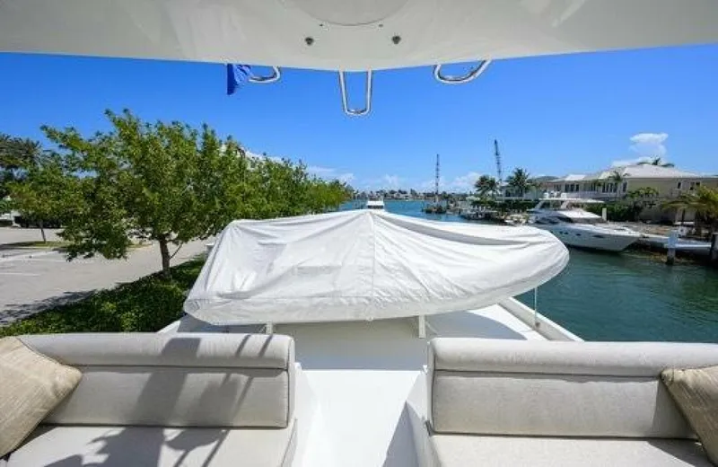 Slide: The Image of Hatteras 70 Cockpit 1998 - 5830278