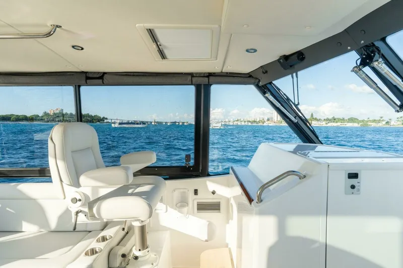 Slide: The Image of 2025 MJM 3 2025 MJM Yachts 3 - 7079259