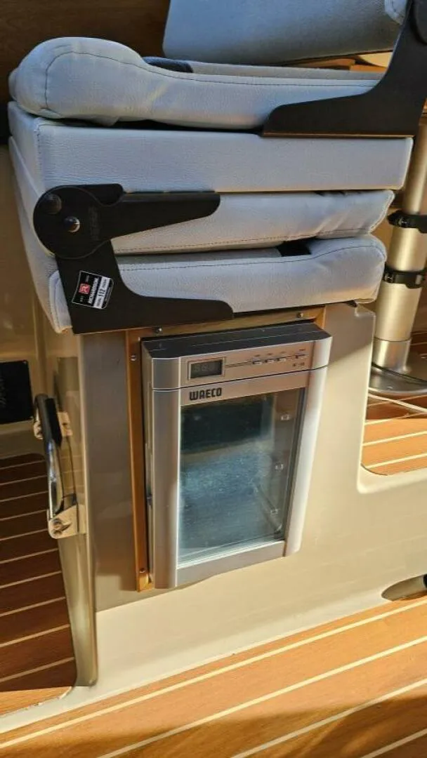 Slide: The Image of Cutwater 28 2016 - 5864727