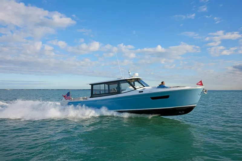 The Image of Starboard Running Profile 2026 MJM 47X - 7653317