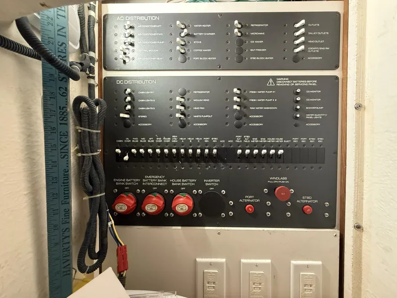 Slide: The Image of 2004 Tiara Yachts 42 "Grande Gator" - - 5831062