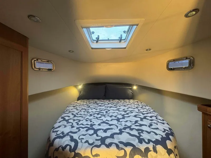 Slide: The Image of Mainship 34 2006 - 5831619