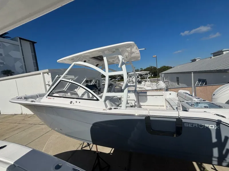 Slide: The Image of Sea Fox 288 Traveler 2026 - 5832597