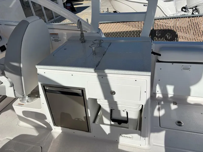 Slide: The Image of Sea Fox 288 Traveler 2026 - 5832608