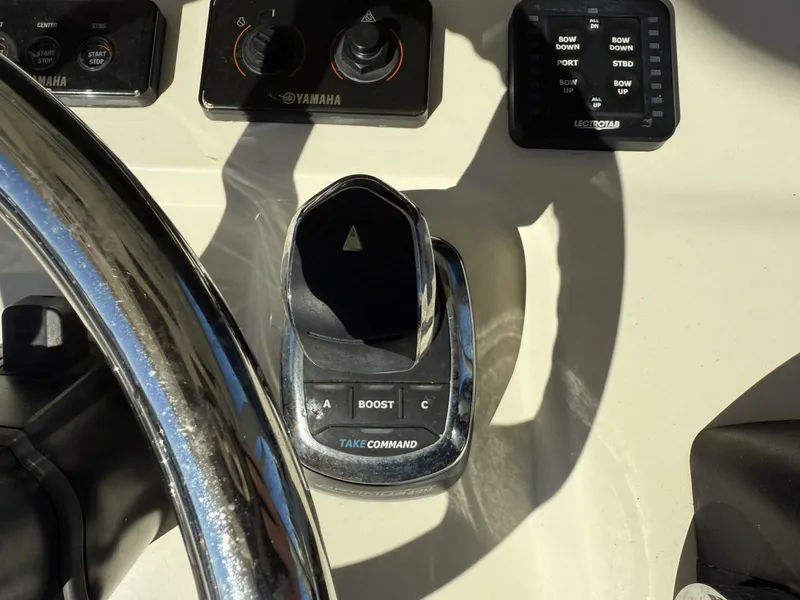 Slide: The Image of Scout 350 LXF 2018 - 5835862