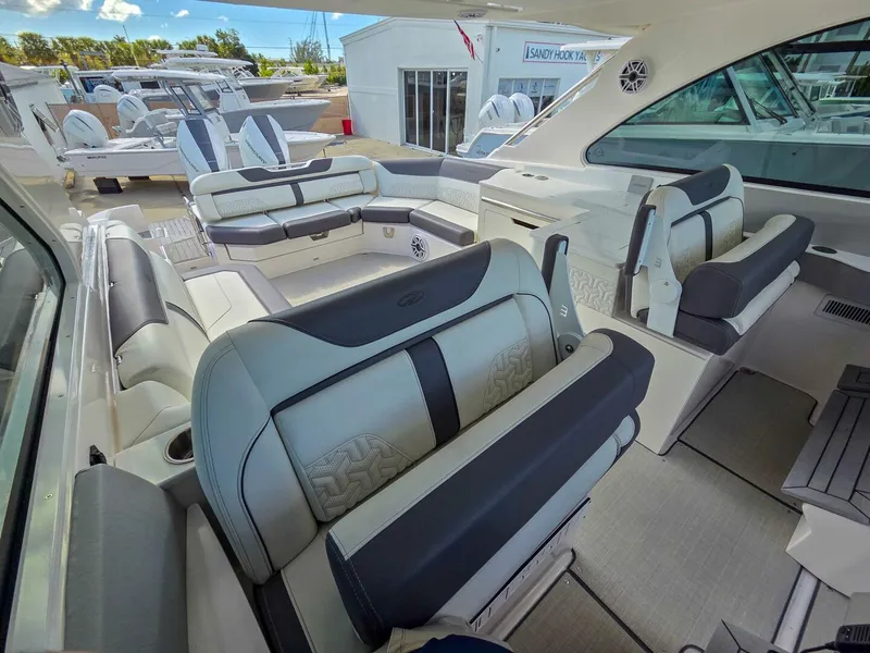 Slide: The Image of Regal LX36 2025 - 5880012