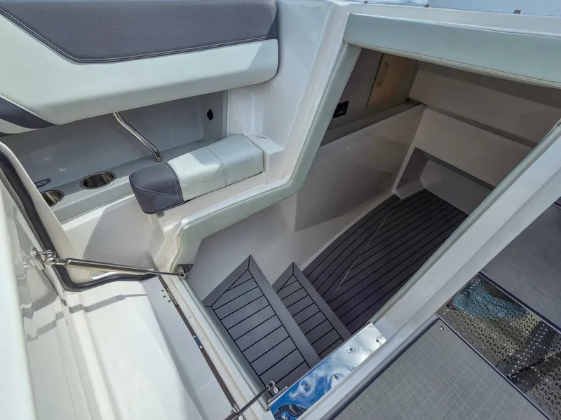 Slide: The Image of Regal LX36 2025 - 5880014