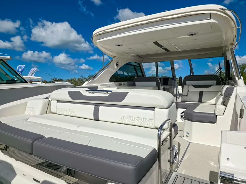 Slide: The Image of Regal LX36 2025 - 5879990