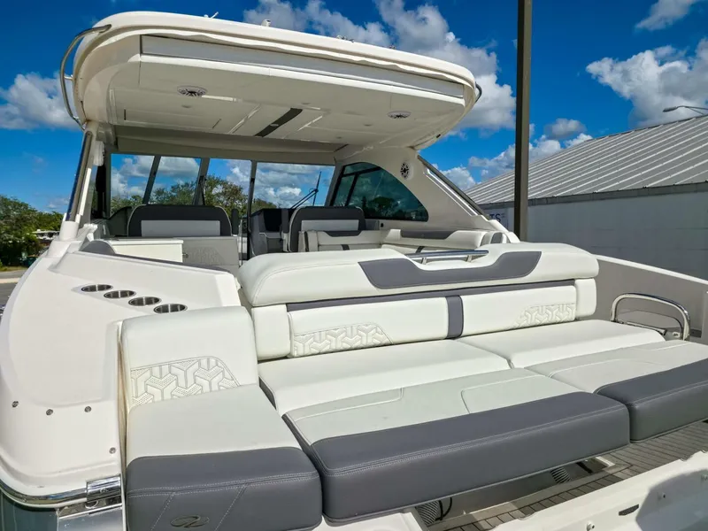 Slide: The Image of Regal LX36 2025 - 5879991