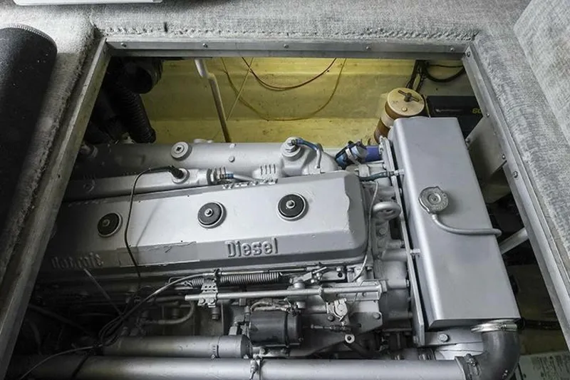 Slide: The Image of Viking Palm Beach 1987 - 5832556