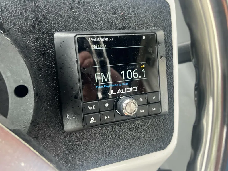 Slide: The Image of Whaly 435R 2021 - 5832644