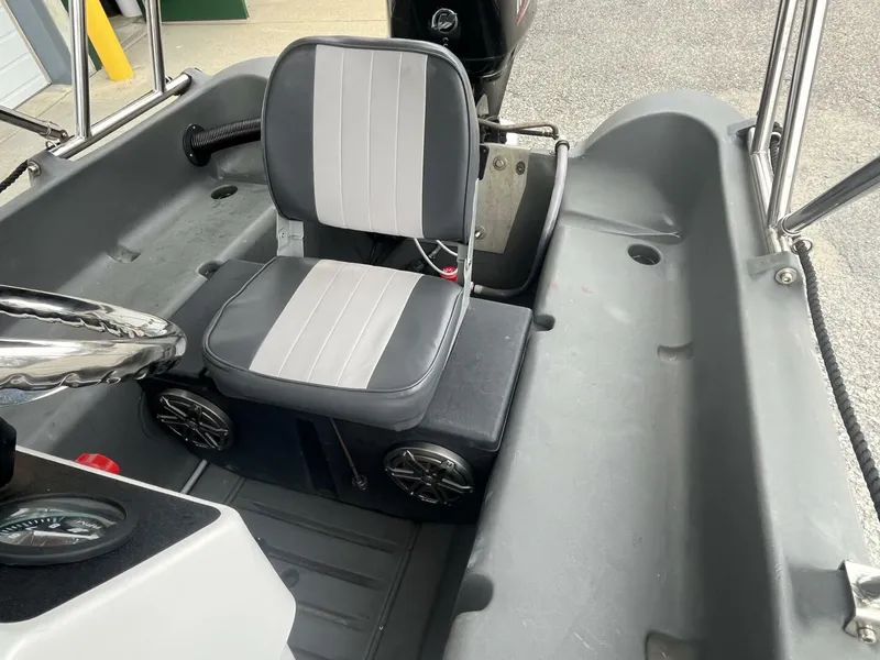 Slide: The Image of Whaly 435R 2021 - 5832639