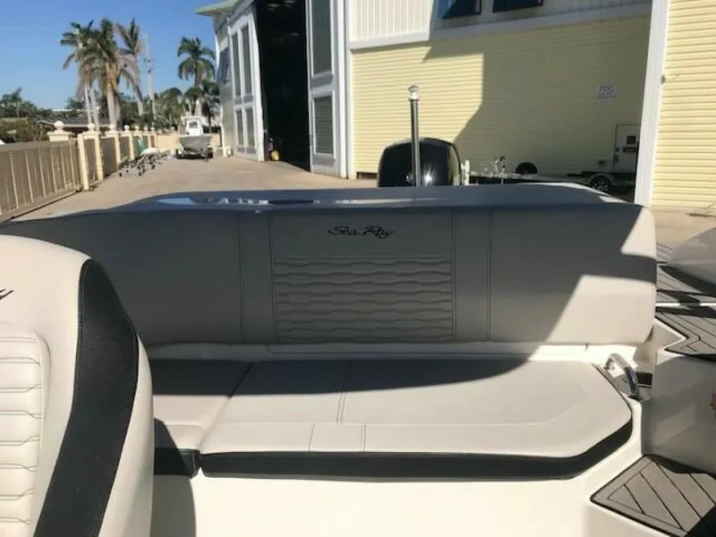 Slide: The Image of Sea Ray SPX 190 OB 2022 - 5833114