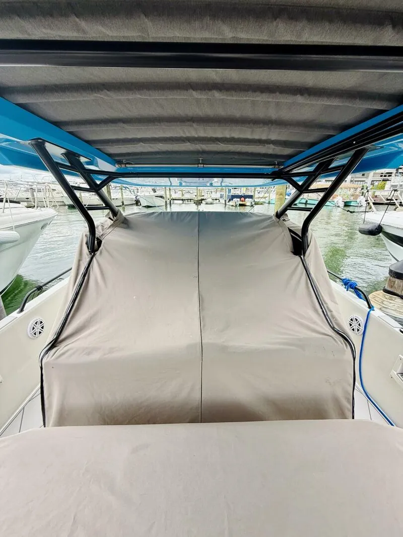 Slide: The Image of Axopar 37 Sun Top 2021 - 5833139