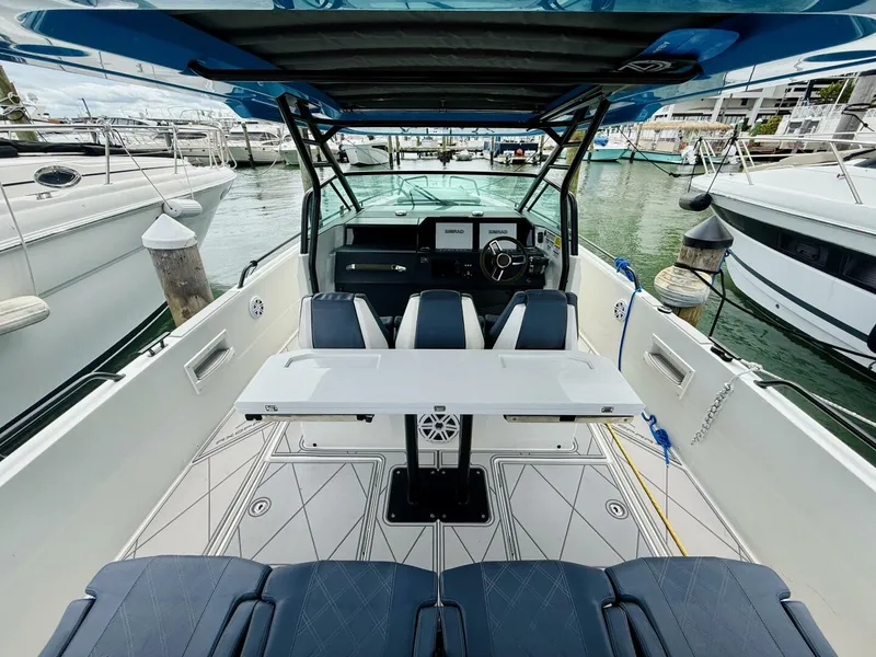 Slide: The Image of Axopar 37 Sun Top 2021 - 5833147