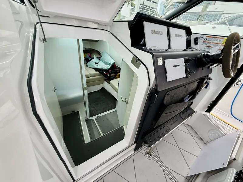 Slide: The Image of Axopar 37 Sun Top 2021 - 5833165