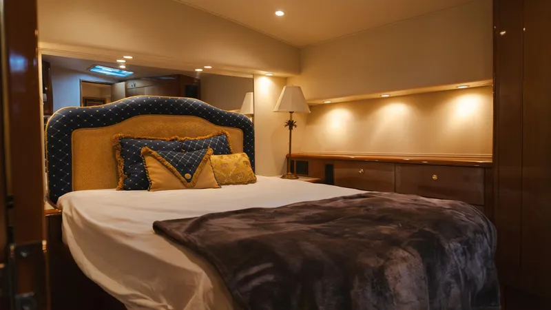 Slide: The Image of Viking 55 Convertible 2000 - 5914493