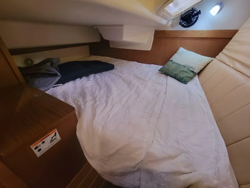 Slide: The Image of Catalina 375 2011 - 5833247