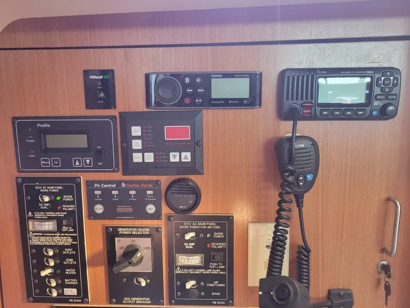 Slide: The Image of Catalina 375 2011 - 5833251