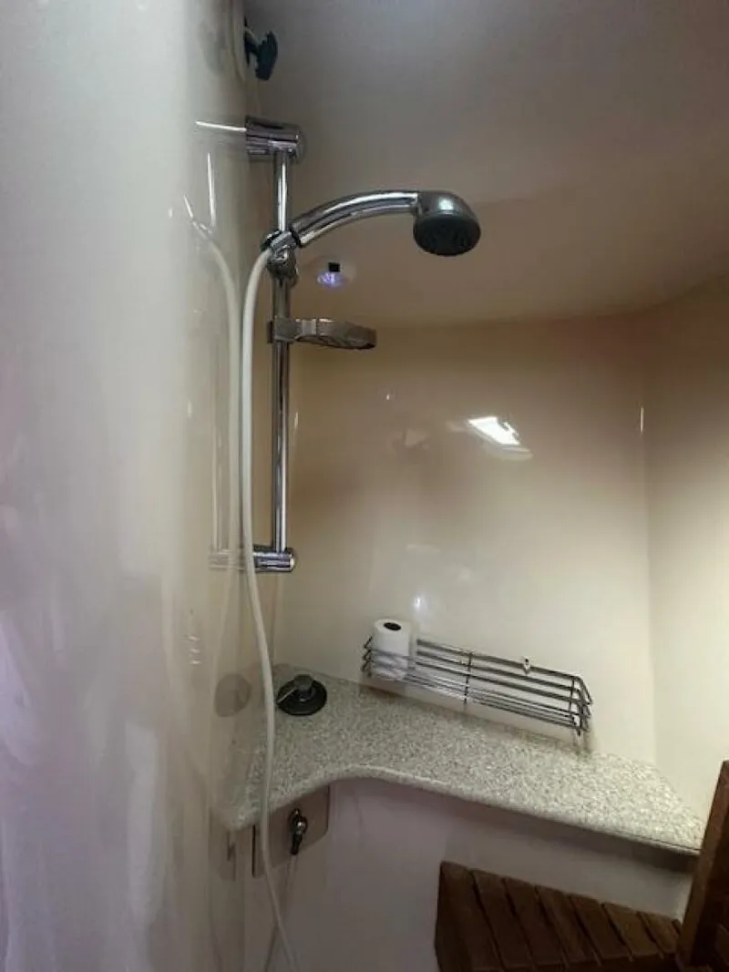 Slide: The Image of Hunter 45DS 2011 - 5835686