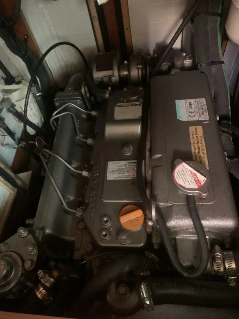 Slide: The Image of Hunter 45DS 2011 - 5835762