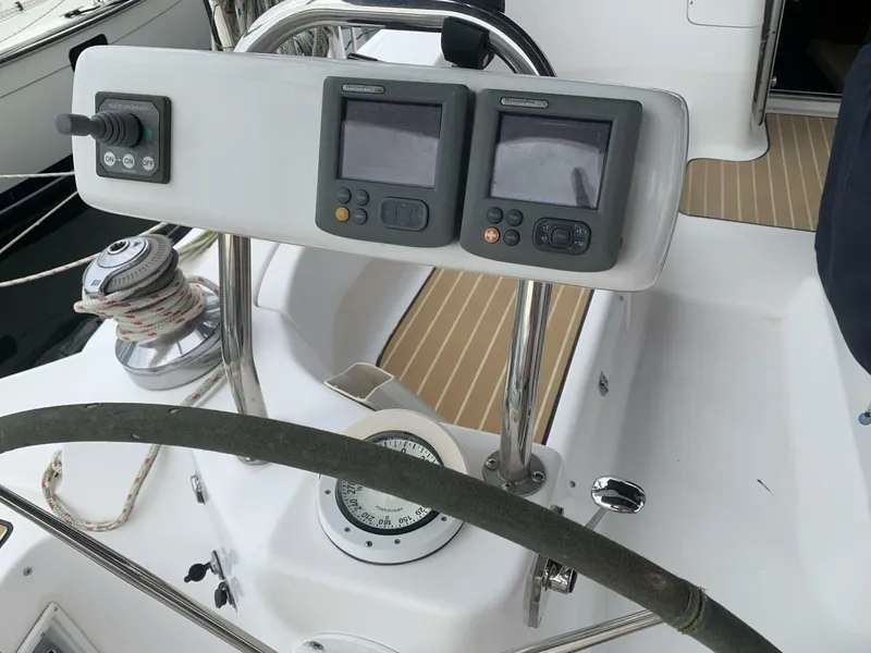 Slide: The Image of Hunter 45DS 2011 - 5838124