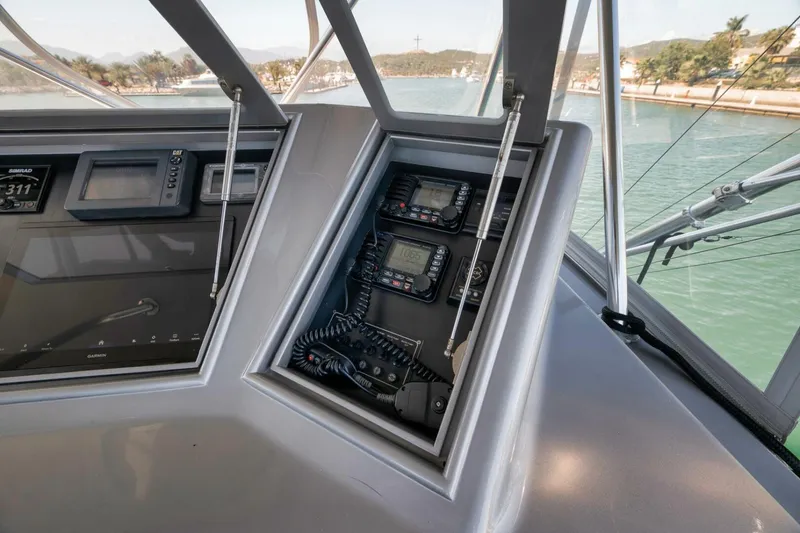 Slide: The Image of Custom Carolina 60 Guthrie 2004 - 5835084