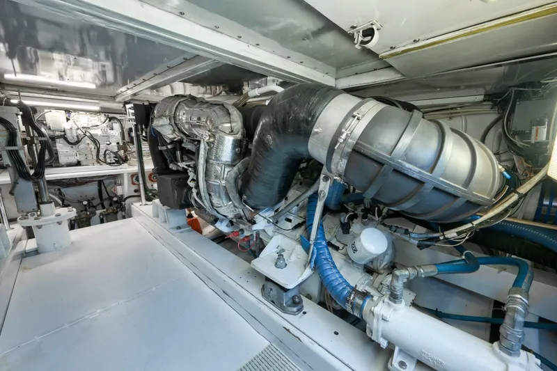 Slide: The Image of Custom Carolina 60 Guthrie 2004 - 5835102