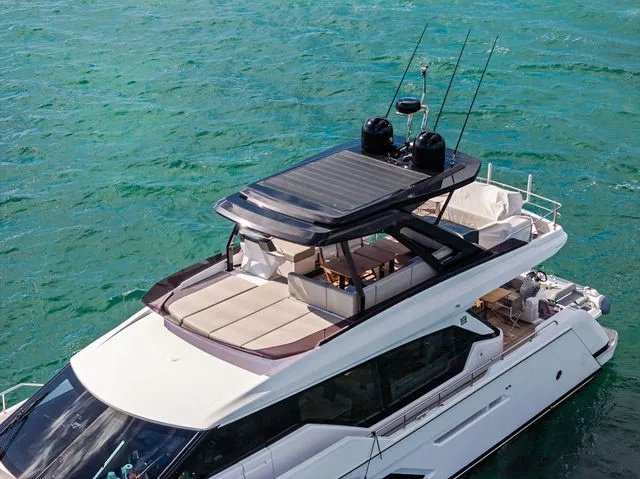 Slide: The Image of Ferretti 720 2024 - 102