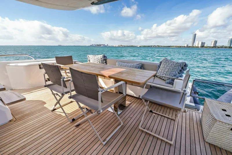 Slide: The Image of Ferretti Yachts 720 2024 - 5853853