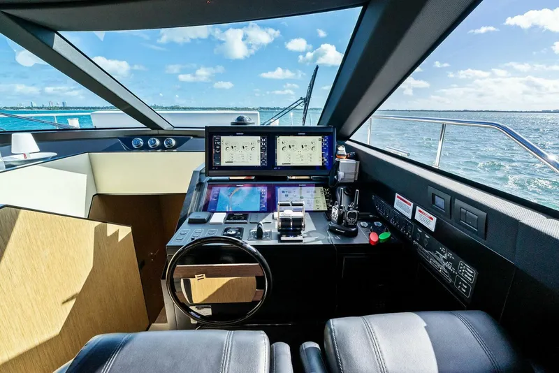 Slide: The Image of Ferretti Yachts 720 2024 - 5853875