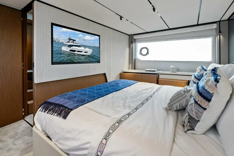 Slide: The Image of Ferretti Yachts 720 2024 - 5853905