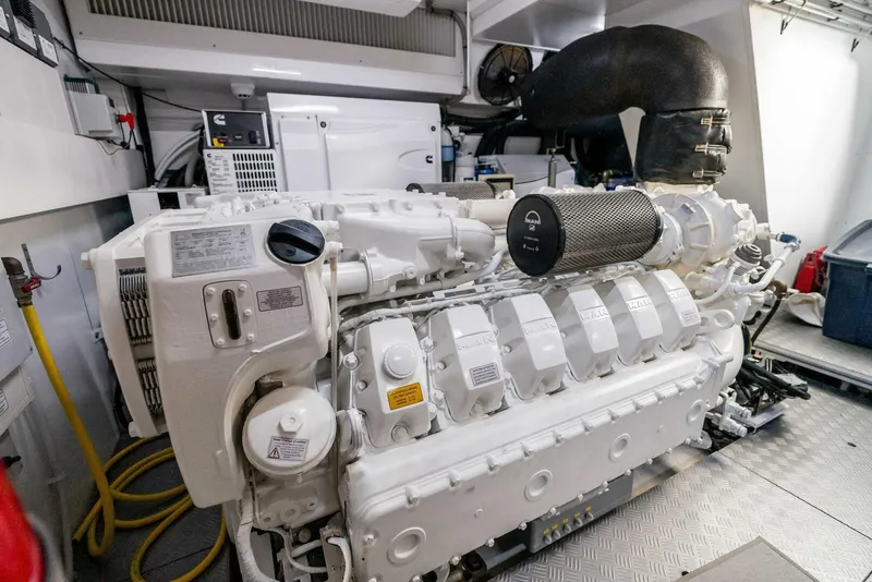 Slide: The Image of Ferretti Yachts 720 2024 - 5853912