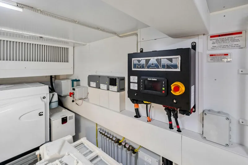 Slide: The Image of Ferretti Yachts 720 2024 - 5853914