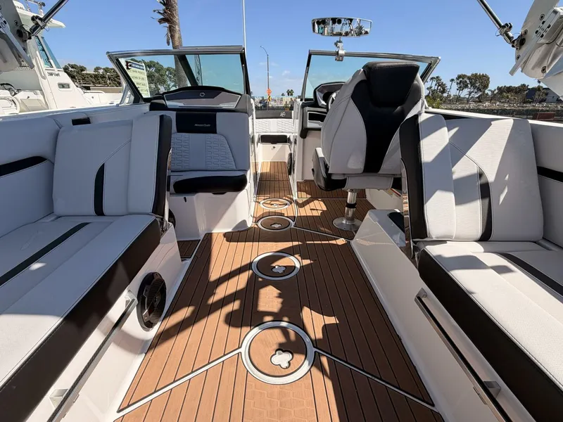 Slide: The Image of 2021 Mastercraft X24 - 5982353