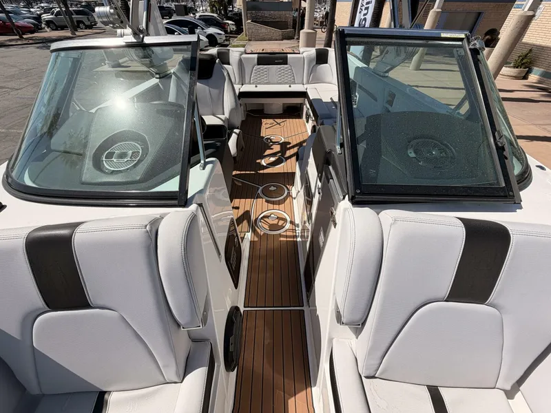 Slide: The Image of 2021 Mastercraft X24 - 5982349