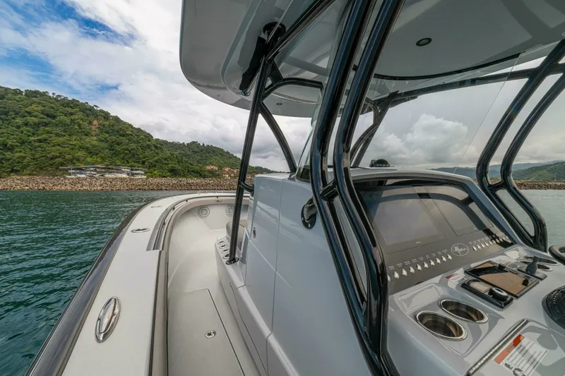 Slide: The Image of 2024 Valhalla Boatworks V-33 "Shit Show" - 6425572