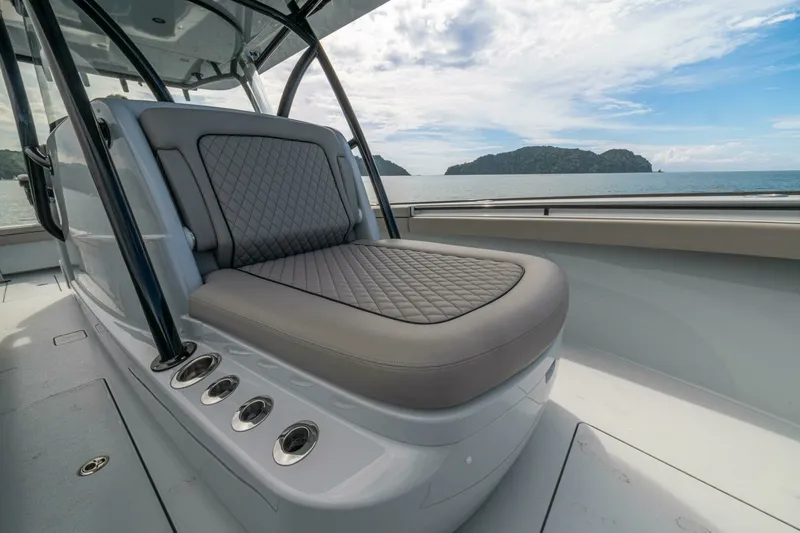 Slide: The Image of 2024 Valhalla Boatworks V-33 "Shit Show" - 6102740