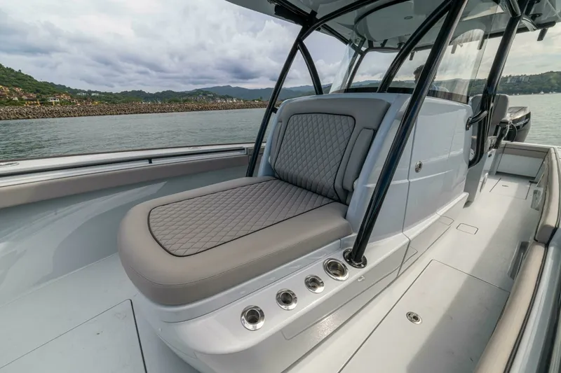Slide: The Image of 2024 Valhalla Boatworks V-33 "Shit Show" - 6102741