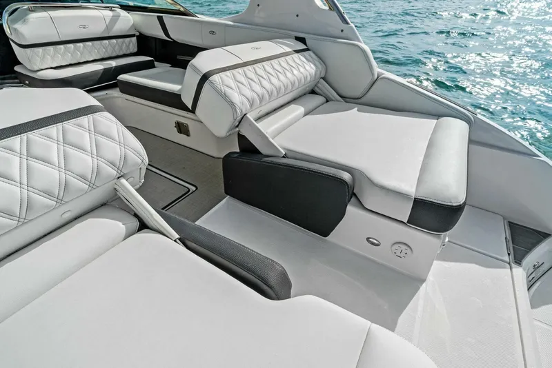 Slide: The Image of 2023 Regal 29 OBX - 5837461