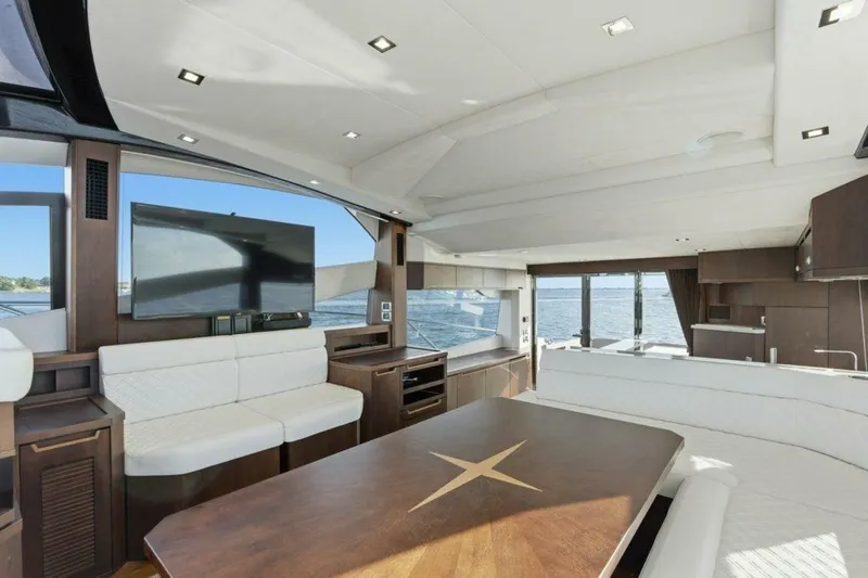 Slide: The Image of Galeon 58 560 Sky Nuckingfuts- Dinette 2017 Galeon 560 Sky Nuckingfuts III - 5837712