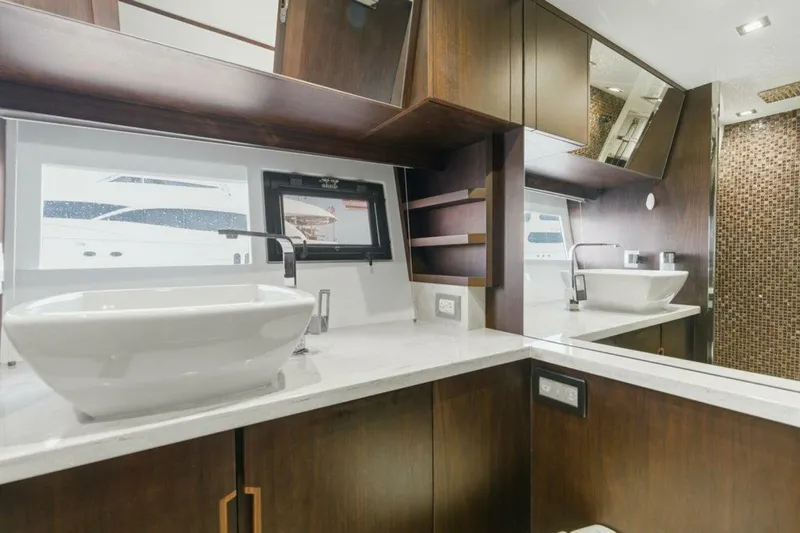 Slide: The Image of Galeon 58 560 Sky Nuckingfuts- Master Head 2017 Galeon 560 Sky Nuckingfuts III - 5837727