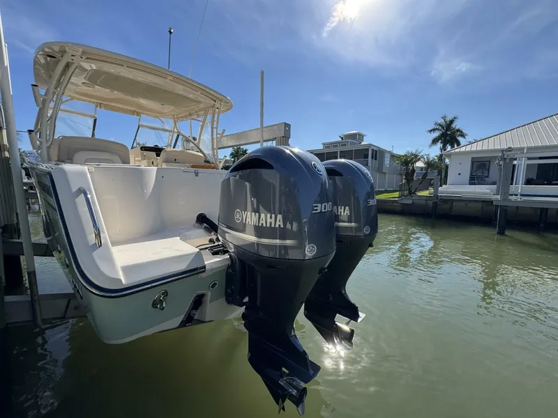 Slide: The Image of Grady-White Freedom 307 2016 - 5836873