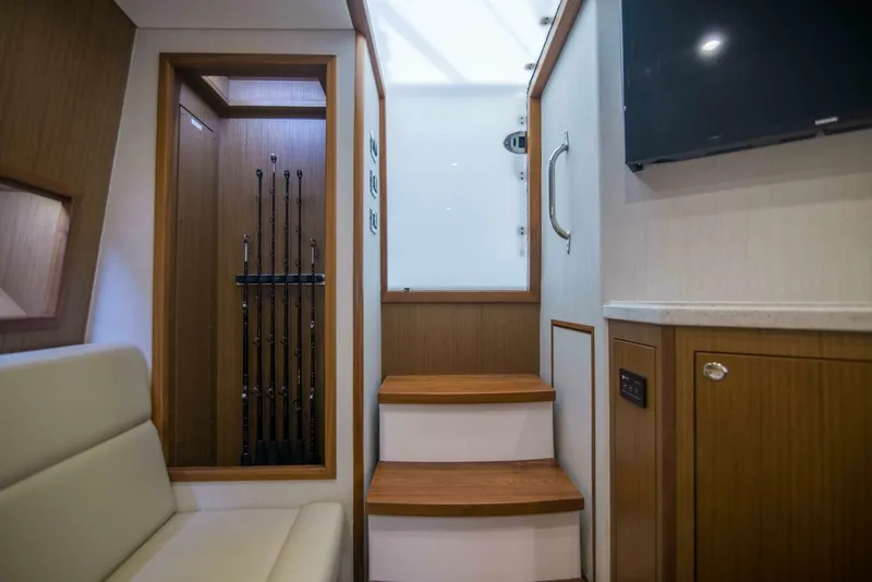 Slide: The Image of Cabo 41 Justice - Interior Cabin 2020 Cabo 41 Express Justice - 5837120