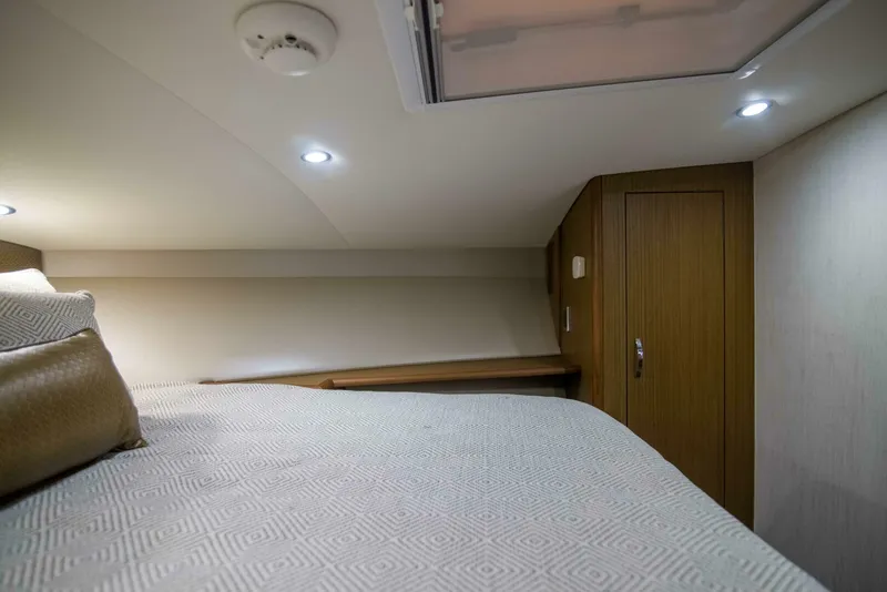 Slide: The Image of Cabo 41 Justice - Interior Cabin 2020 Cabo 41 Express Justice - 5837124