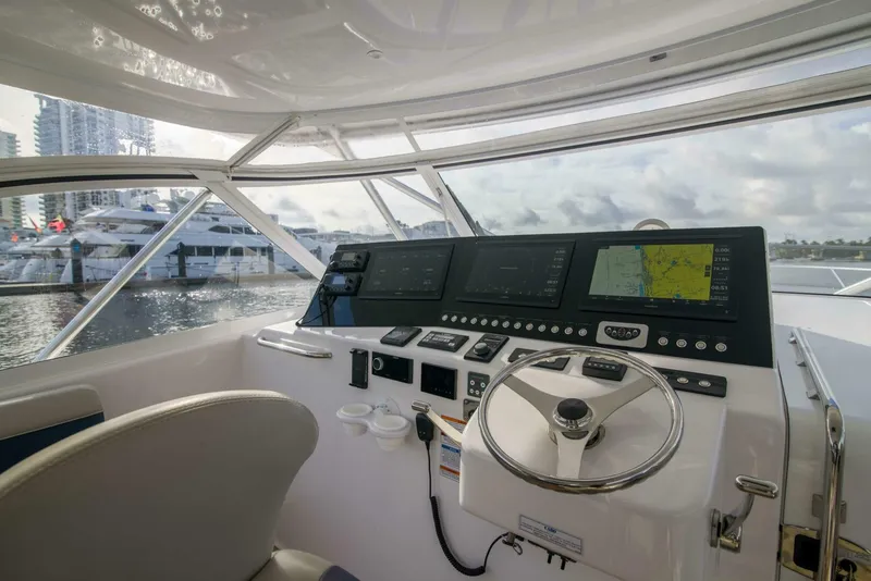 Slide: The Image of Cabo 41 Justice - Exterior Helm 2020 Cabo 41 Express Justice - 5837095